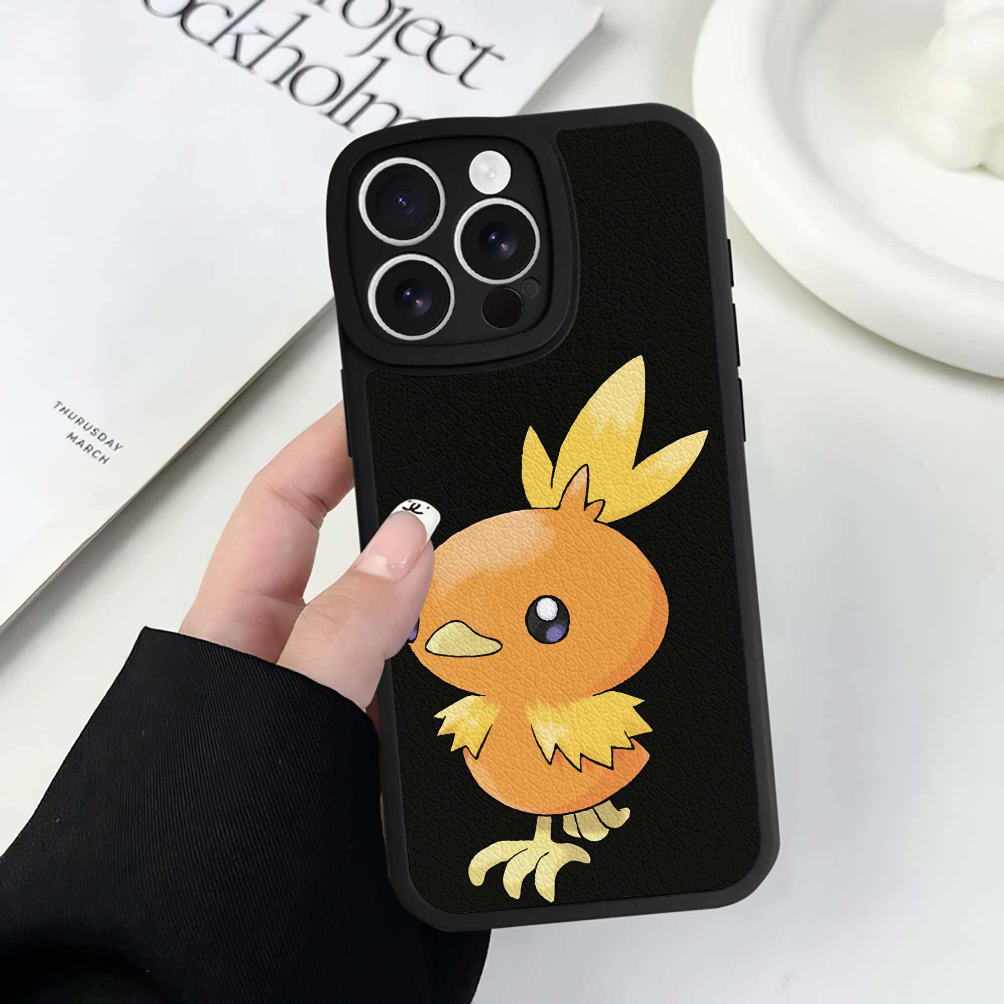 （画像用） ポケットモンスター Pokémon 【iPhone 16シリーズ対応】シリコンスマホケース（レザー調） 材質：シリコン
